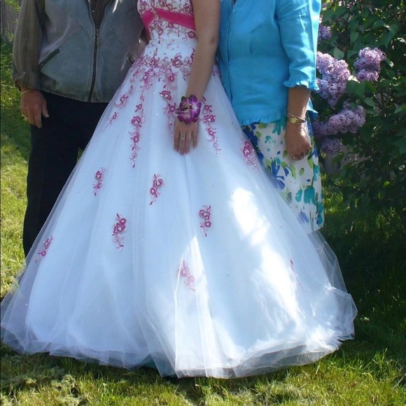 White & pink prom dress - Picture 2 of 2